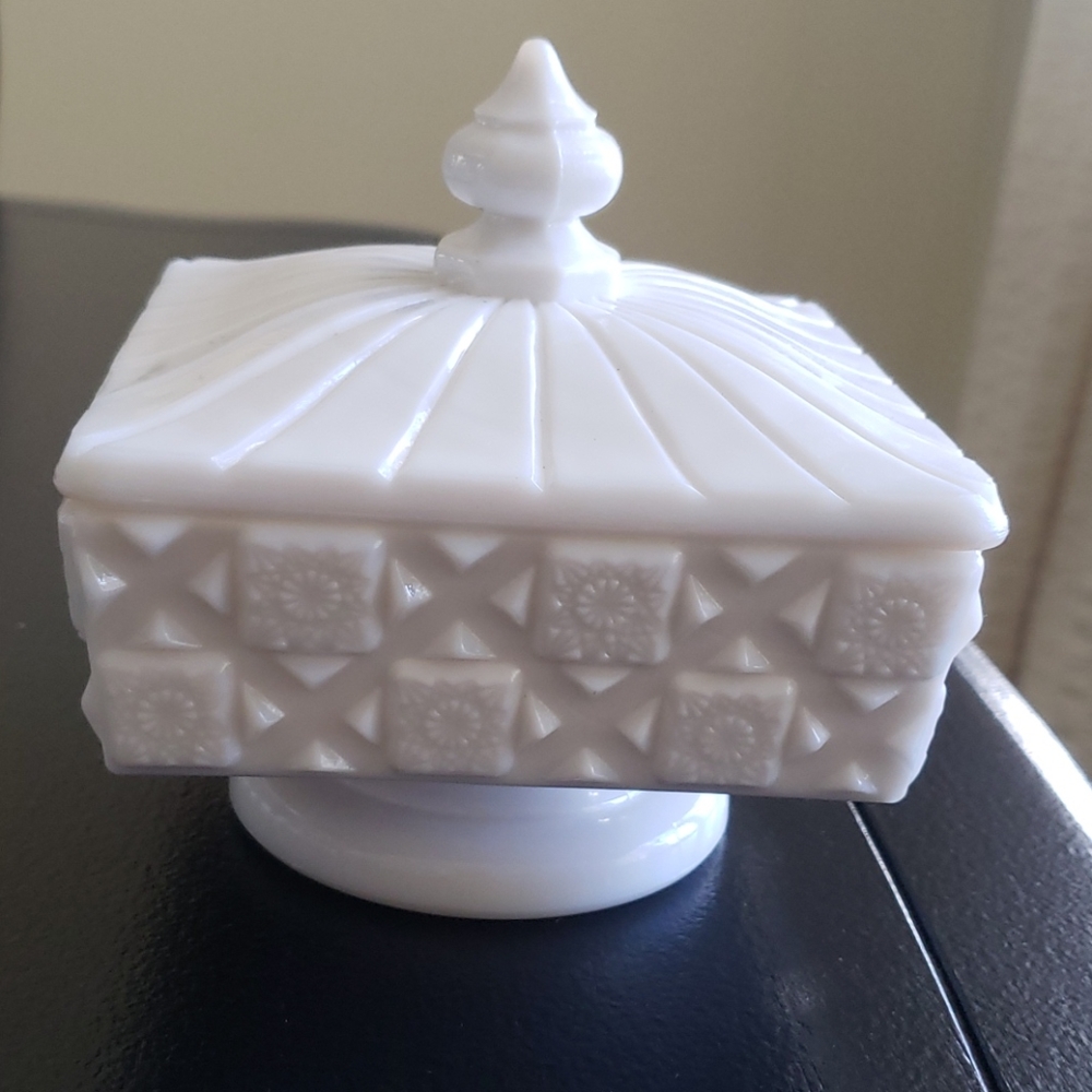 Westmoreland Crystal Milk Glass Square Box w/ Lid